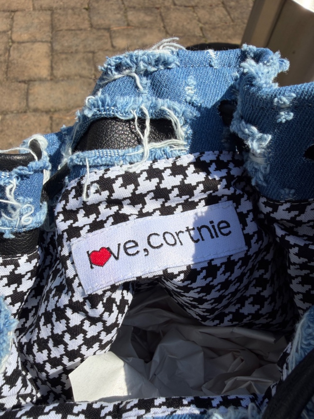 NWOT Love Cortnie shredded denim & leather bucket bag - Picture 6 of 6